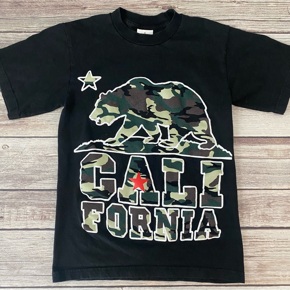 Pro Tees Camouflage T-shirt California Camo State Bear Retro Shirt Size S.